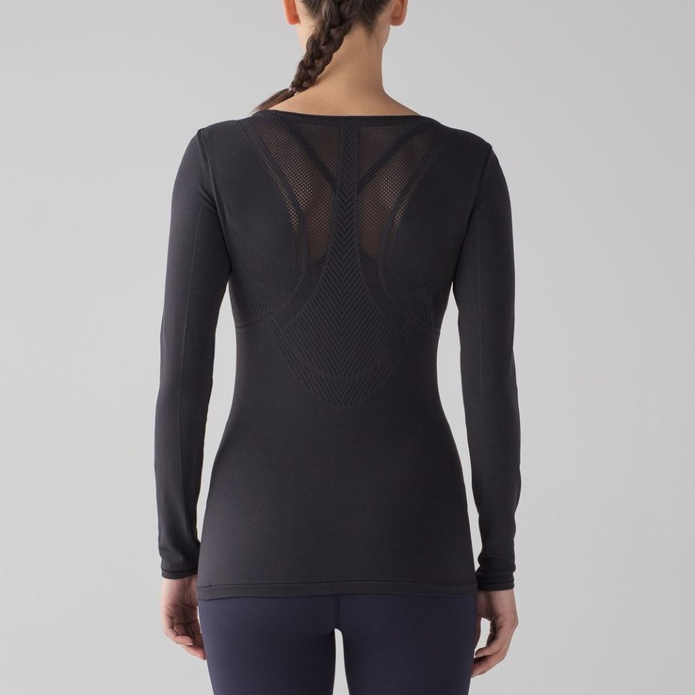 Size S (4/6) - Lululemon Reveal Long Sleeve